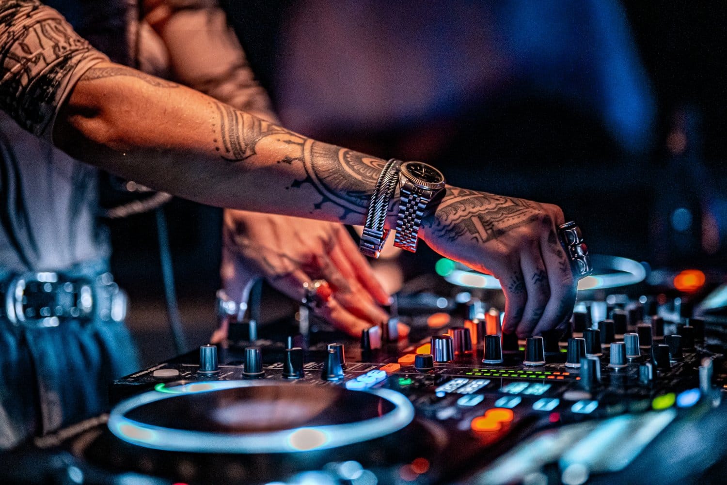 Servicios de audio y DJ para eventos en Cuba | Ocasiones Cuba